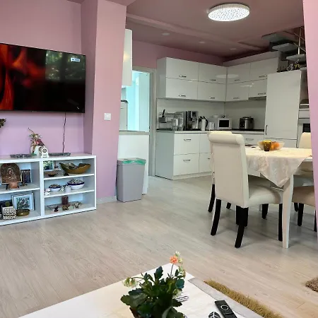 Maisonette Iv21 וארנה